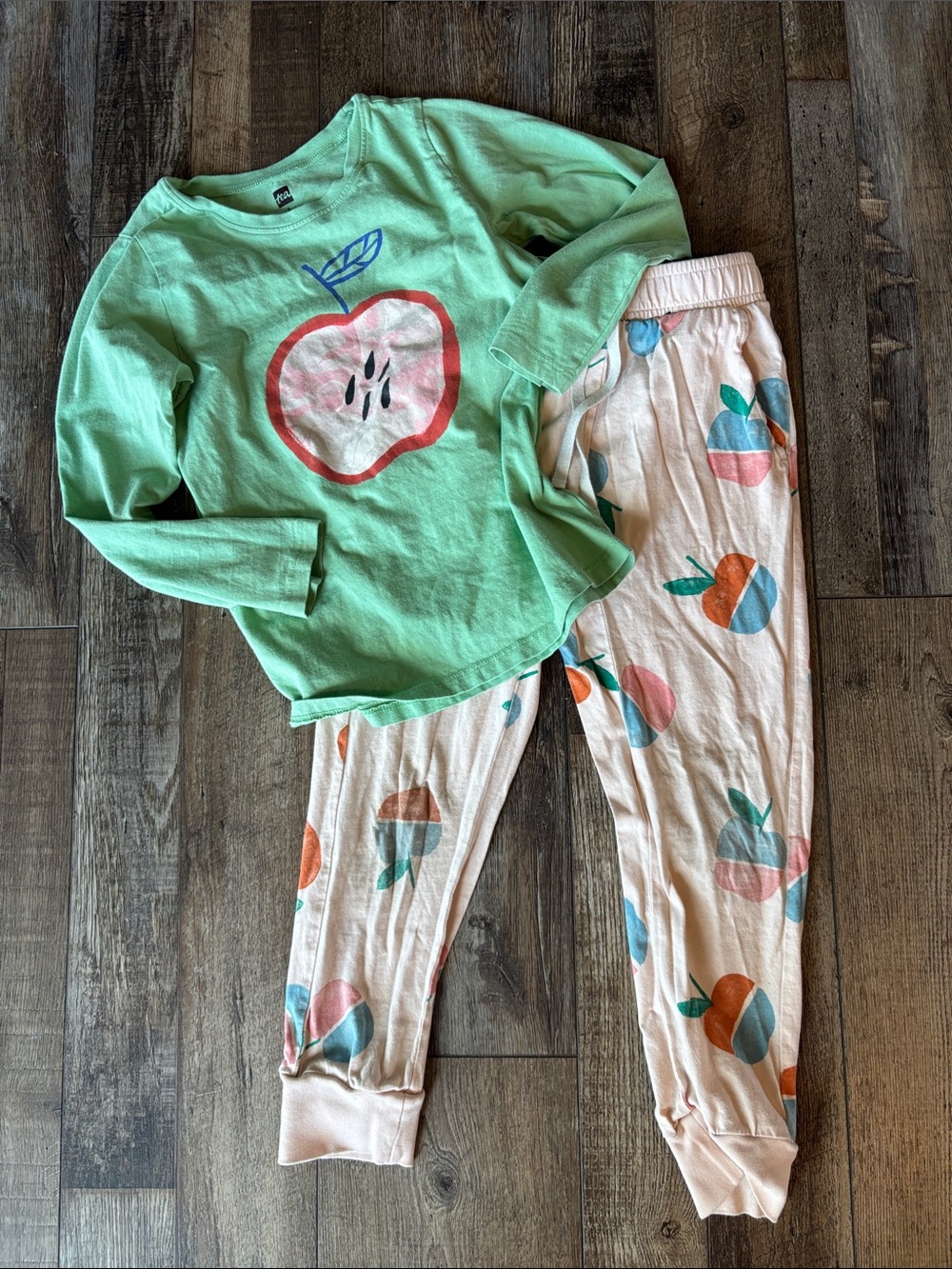 Kids Apple Print Fall set